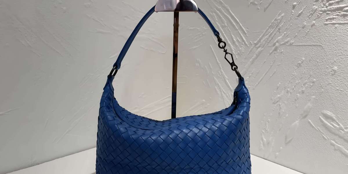 Bottega Veneta Arco托特包評測——編織工藝×容量實測全解析