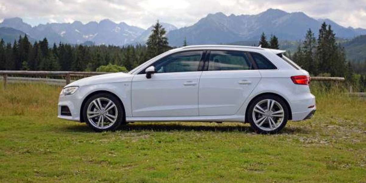 What You Need to Know Before You Rent a Car in Jumeirah