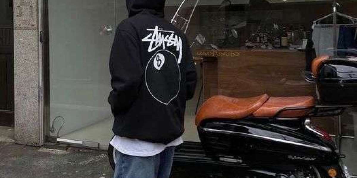 How Stussy Hoodies and Broken Planet Hoodies Set the Tone for 2025